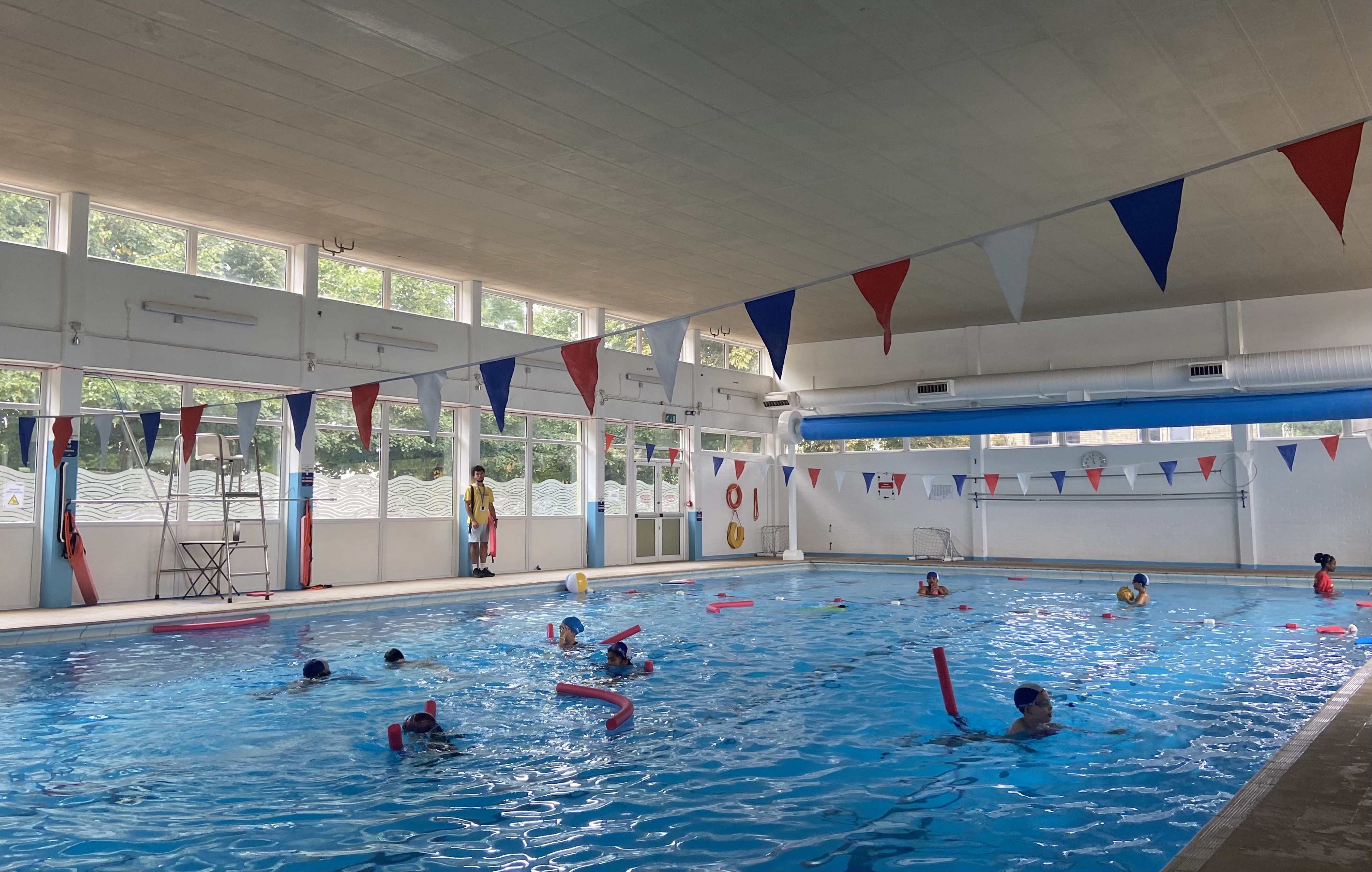 Barracudas Watford swimming pool