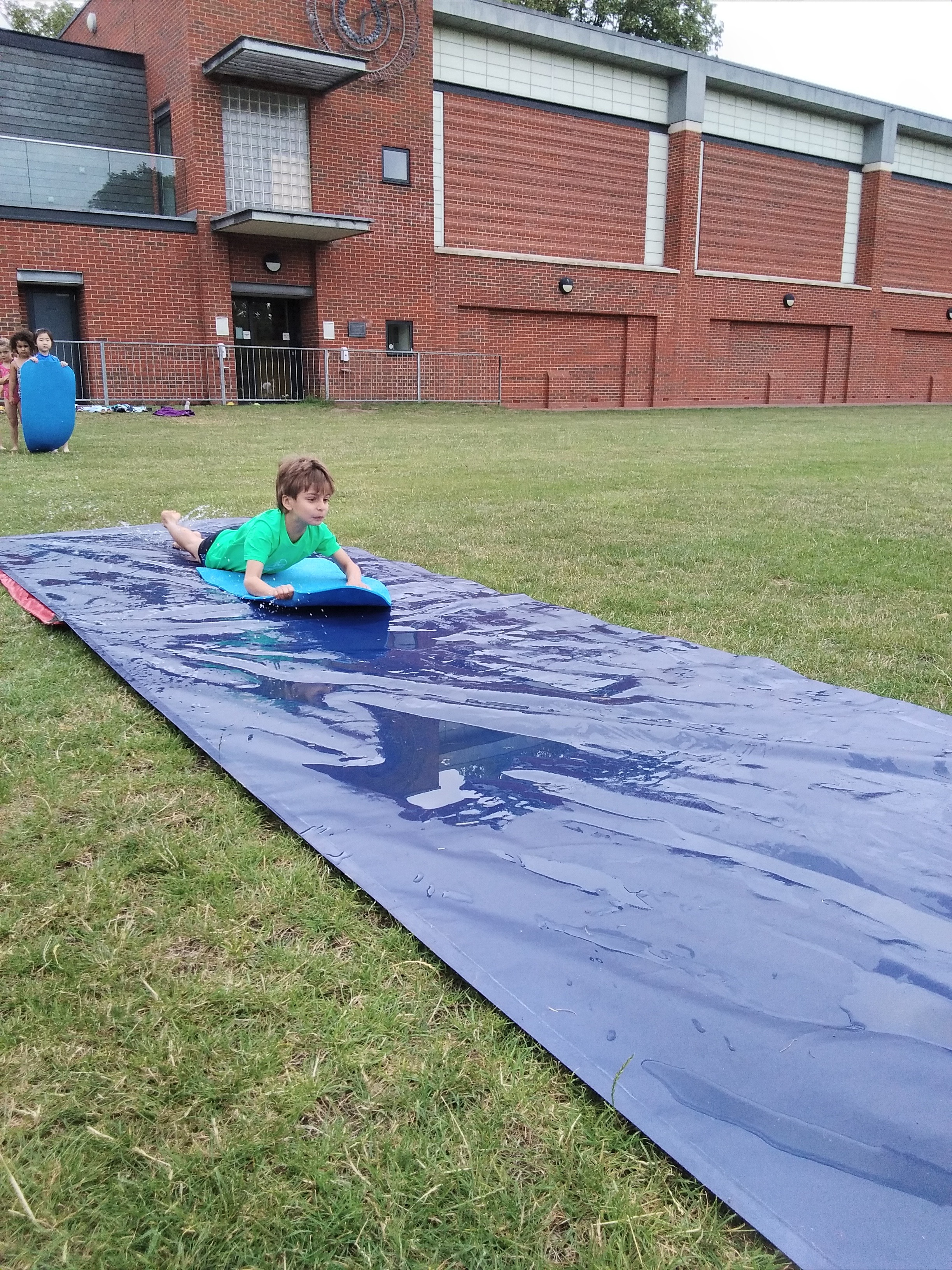 Aqua slide at Barracudas Cambridge St Faiths.jpg