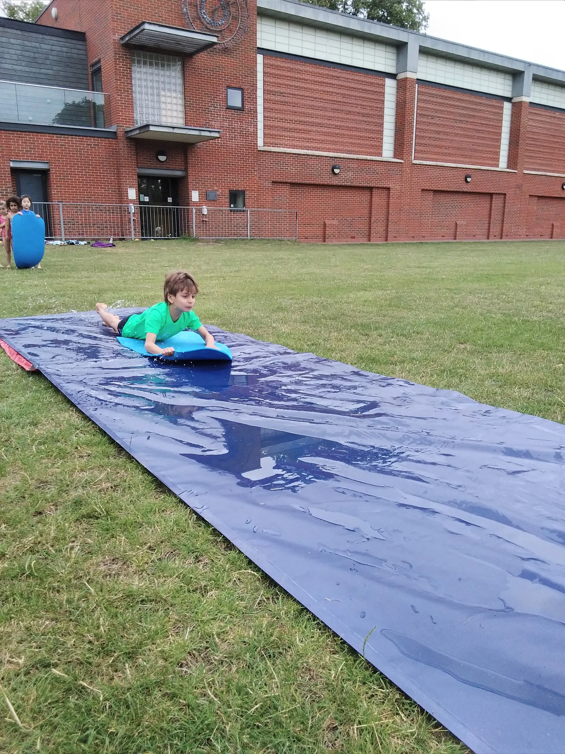 Aqua slide at Barracudas Cambridge St Faiths.jpg
